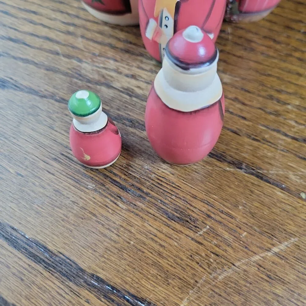 Vintage Hand Painted Santa Claus Matryoshka Nesting Dolls Set Of 5 Christmas